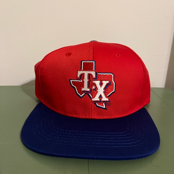 Texas Rangers cap - Picture 1 of 3